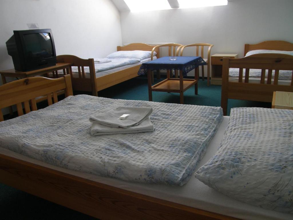 Hotel Filip Ceske Budejovice Room photo